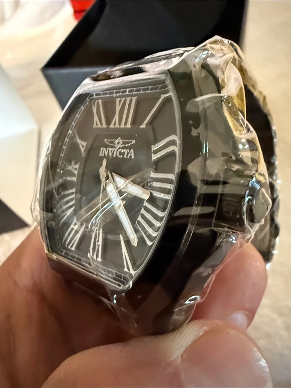 Invicta bold black